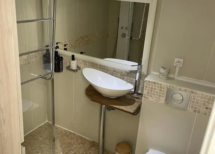 Apartment Centre Type Duplex *